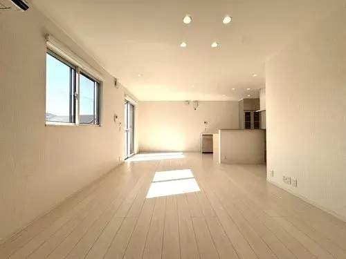 Aichi Kasugai City 4 Bedroom Property (6)