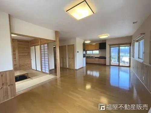 3-Story Property with LDK over 20 Tatami and Loft Shiga Prefecture Otsu City (2)