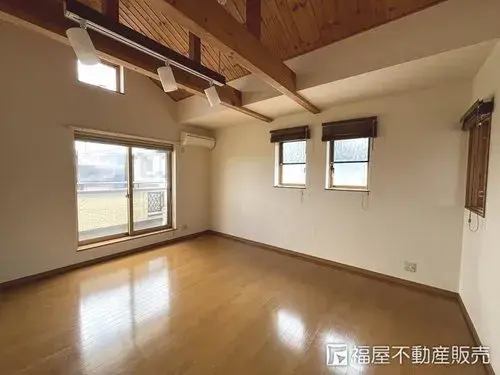 3-Story Property with LDK over 20 Tatami and Loft Shiga Prefecture Otsu City (5)
