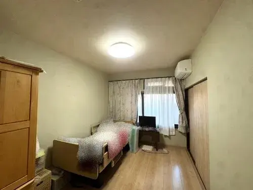 Slide 4