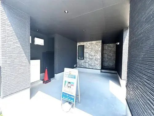 2LDK+S Property Neyagawa City Osaka Prefecture (2)