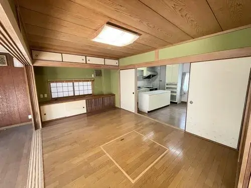 6LDK Property in Sakai City, Osaka Prefecture (11)