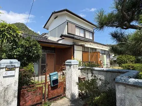 5DK+S Property Iwakuni City Yamaguchi Prefecture (1)