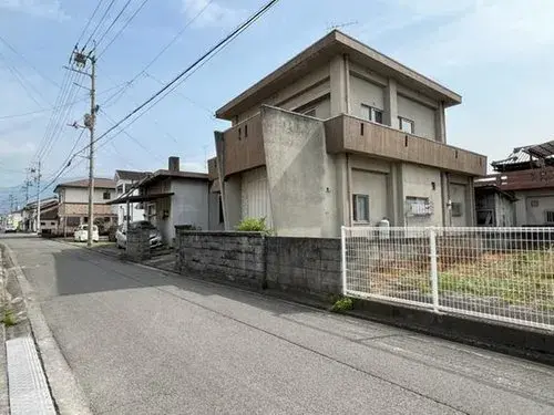 4DK Shikokuchuo City Ehime Prefecture (2)