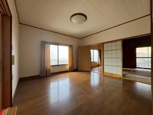 6DK Shikokuchuo City Ehime Prefecture (8)