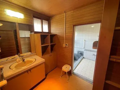 Ehime Prefecture Niihama City 5DK Property (16)