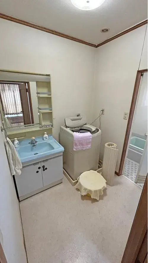 1LDK+S Matsuyama City Ehime Prefecture (12)