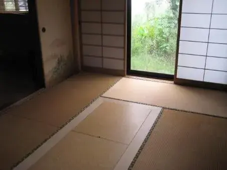 Slide 4
