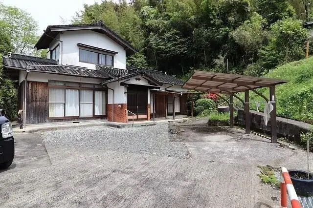 Slide 3