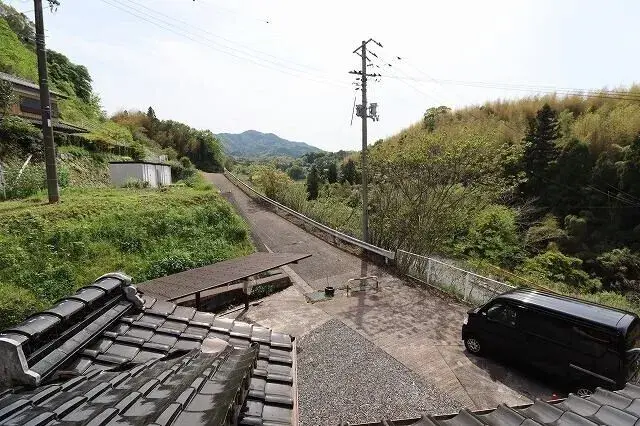 Slide 5