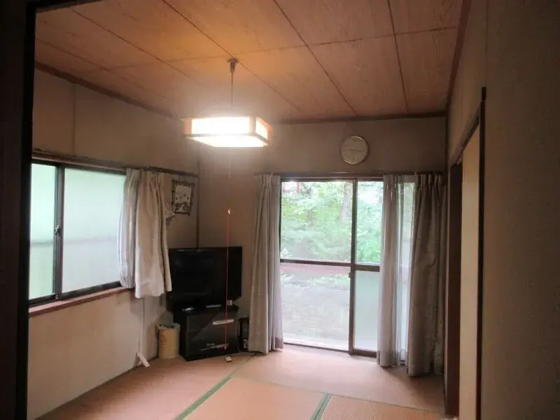 Slide 4