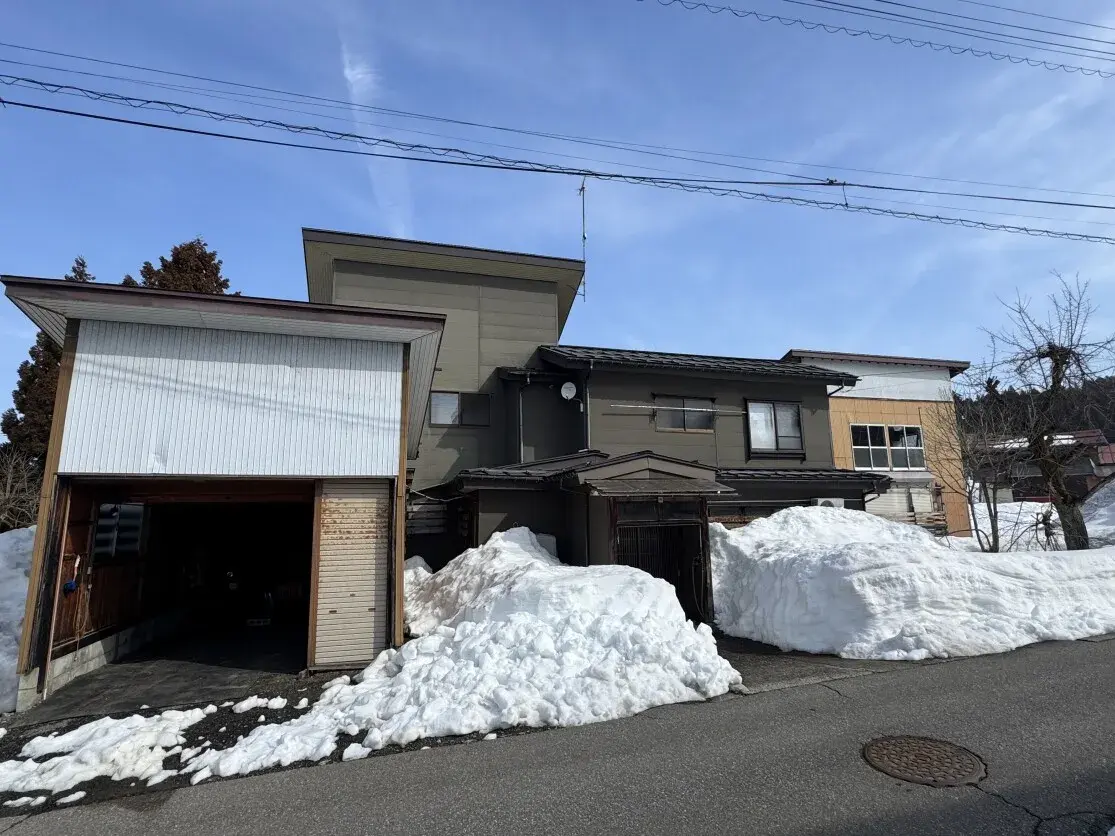 7DK Property Tokamachi City Niigata Prefecture (1)
