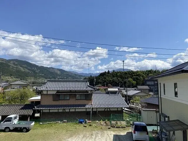 Slide 4