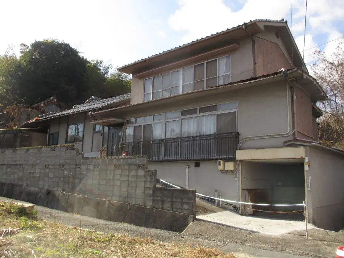 6DK Property Kasaoka City Okayama Prefecture (1)