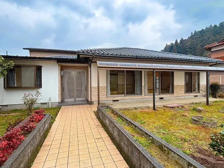 5LDK property Shunan City Yamaguchi Prefecture (1)