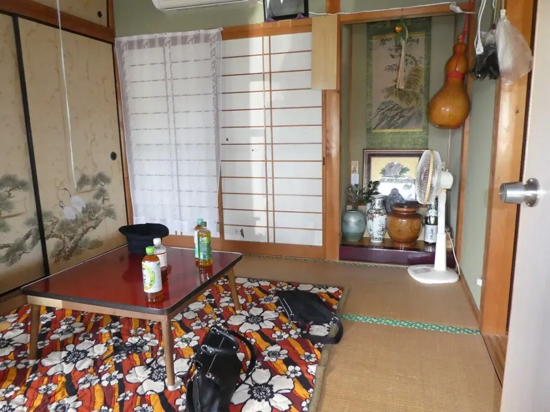 8DK Property Ozu City Ehime Prefecture (11)