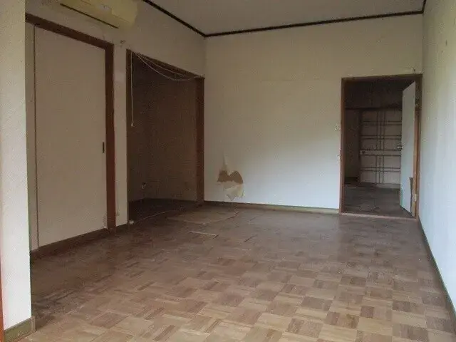 Slide 4
