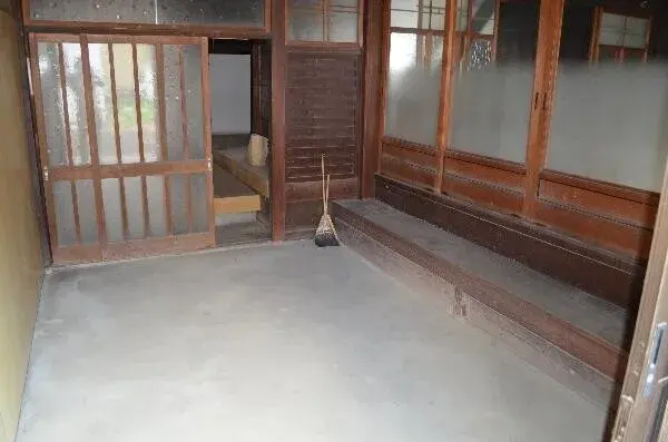 Slide 3