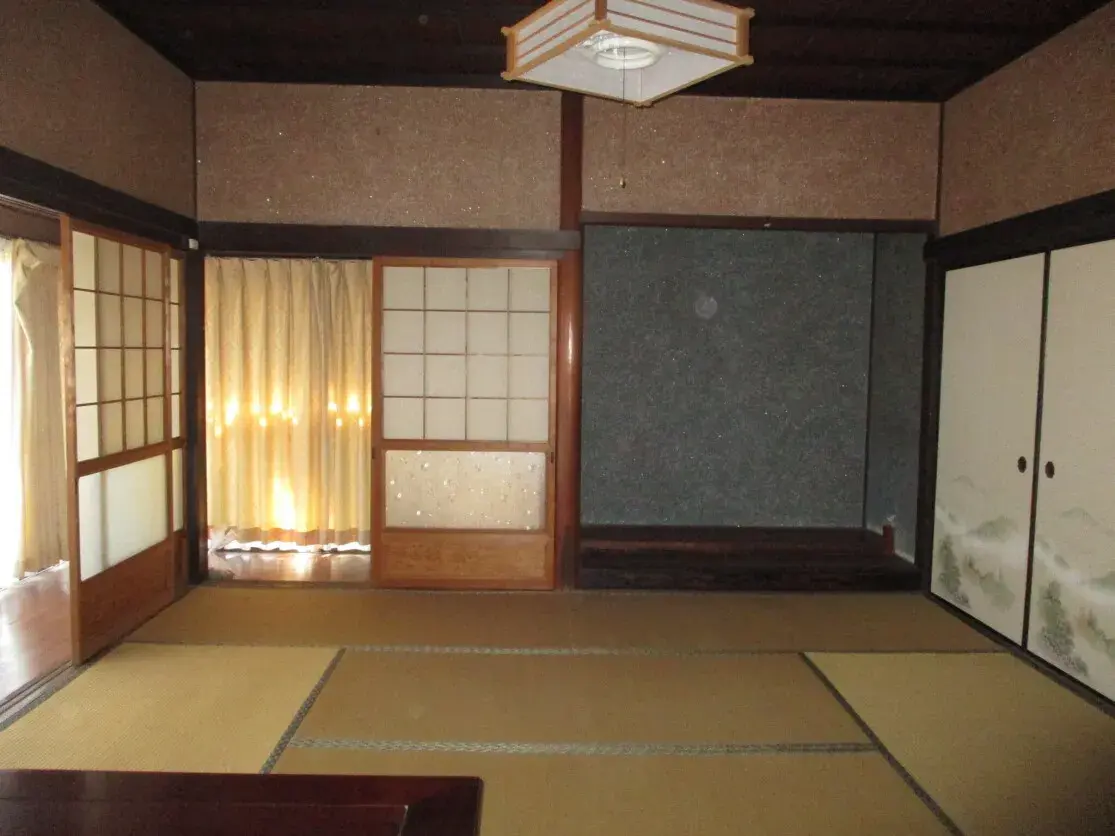 Slide 4