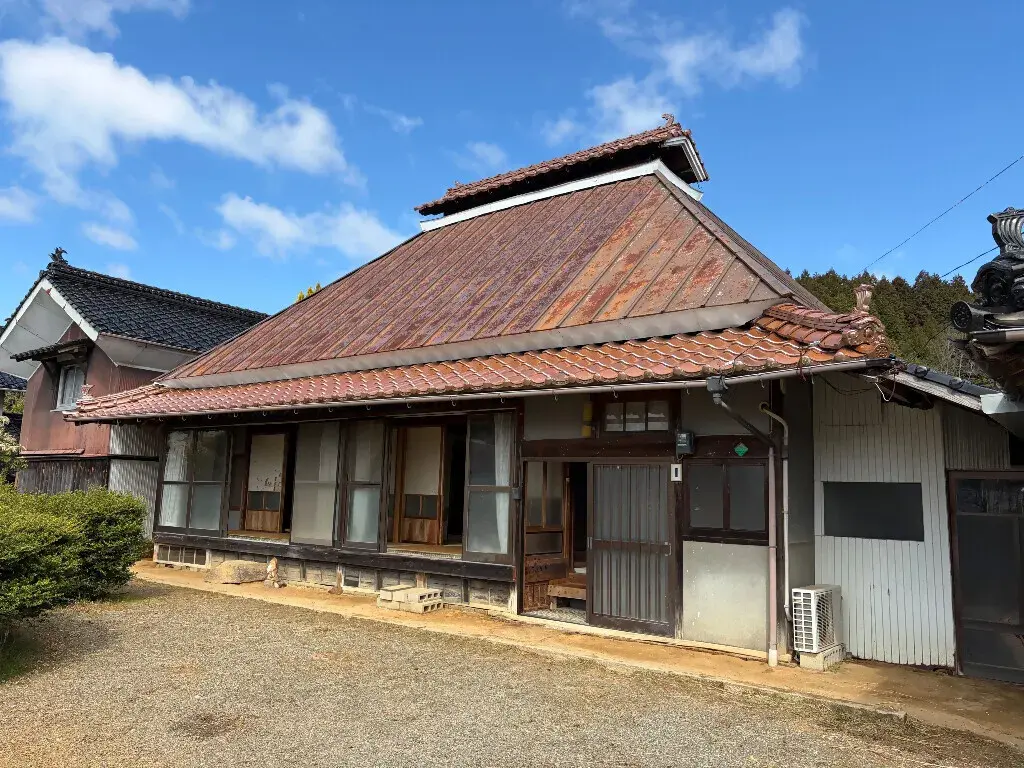 5DK Property Mihara City Hiroshima Prefecture (1)