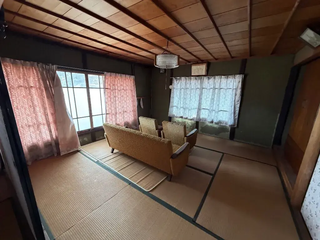 5DK Property Mihara City Hiroshima Prefecture (6)