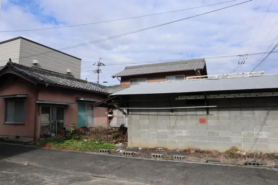 Detached House in Higashimiyoshi-cho, Tokushima (6)