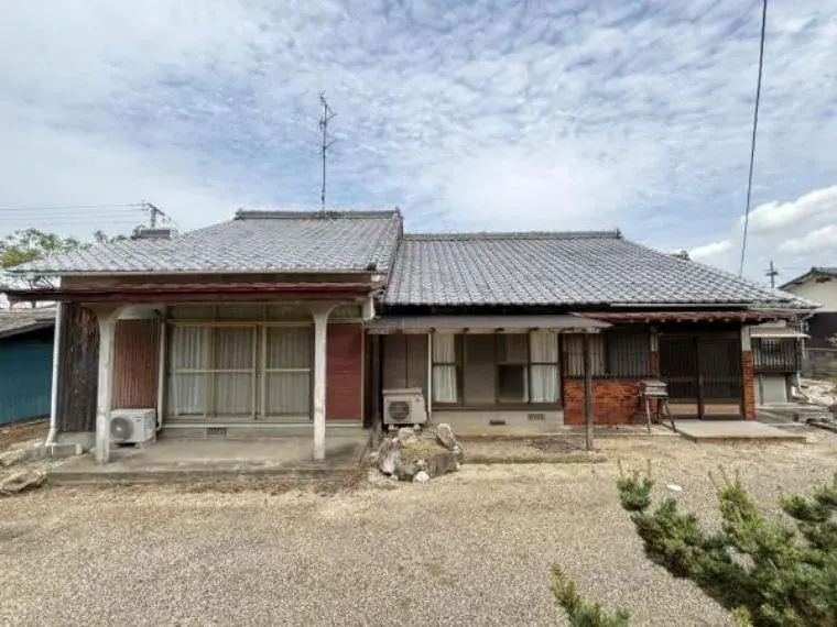 Akiya in Arao