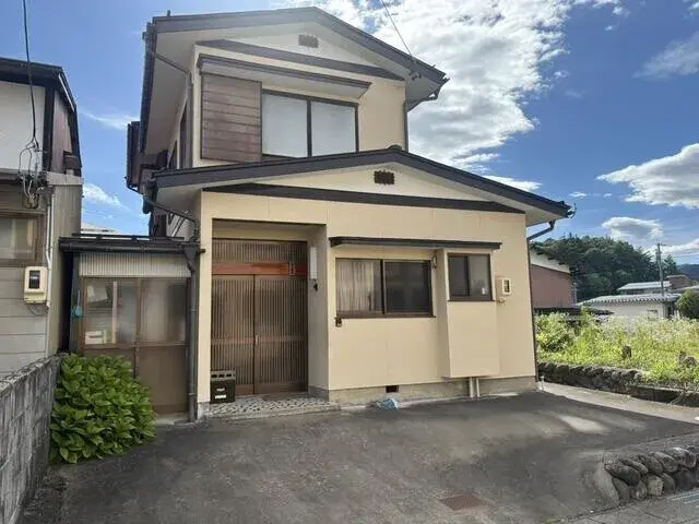 Akiya in Takayama