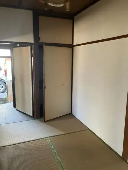 Slide 4
