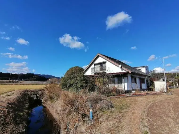 Akiya in Ogori