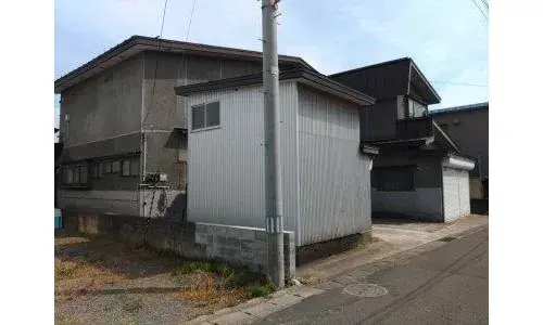 Akiya in Hirosaki