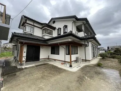 Akiya in Pueblo de Koori