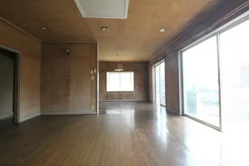 Slide 4