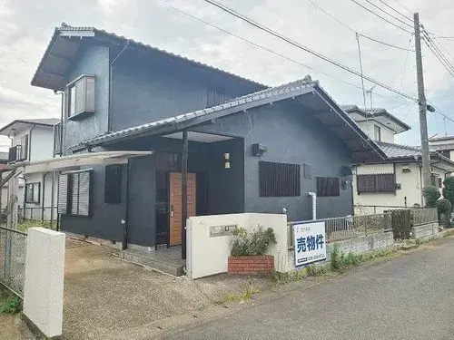 Akiya in Naka