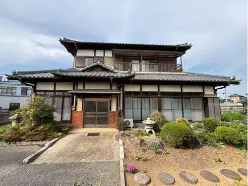 Akiya in Koga