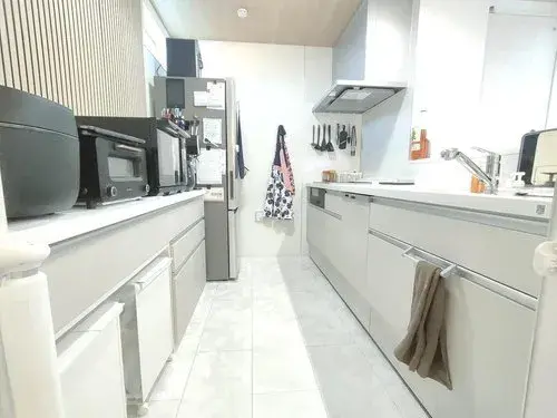Saitama Yoshikawa LDK18+ Propriété à 3 étages (3)