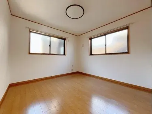 Saitama Honjo Two-Story LDK Over 15 Tatami Property (3)