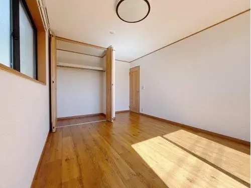 Saitama Honjo Two-Story LDK Over 15 Tatami Property (4)