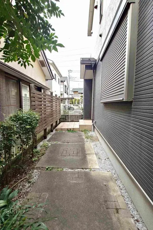 Slide 4