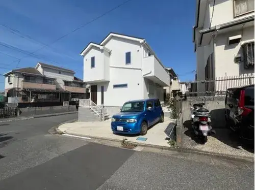 Akiya in Yokosuka