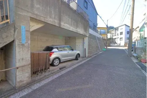 Akiya in Isogo Ward