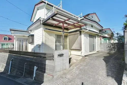 Akiya in Yokosuka