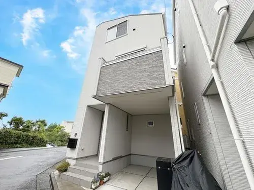 Akiya in Yokohama