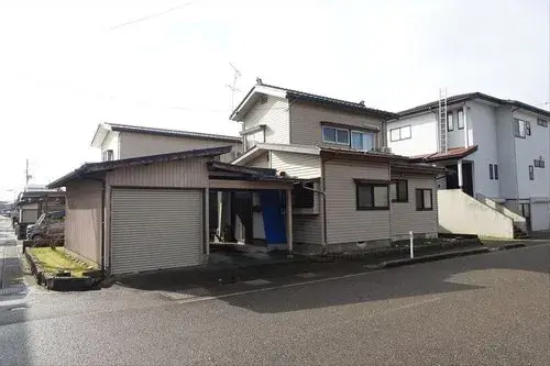 Akiya in Jōetsu