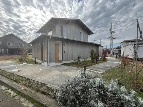 Akiya in Tsubame