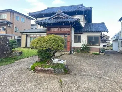Akiya in Ojiya