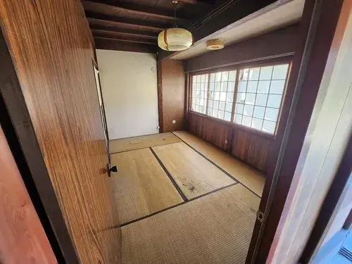 Akiya in Oyabe