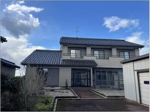 Akiya in Namerikawa