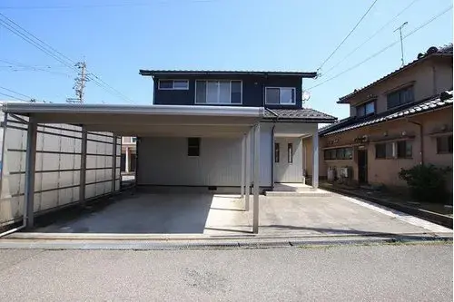 Akiya in Komatsu