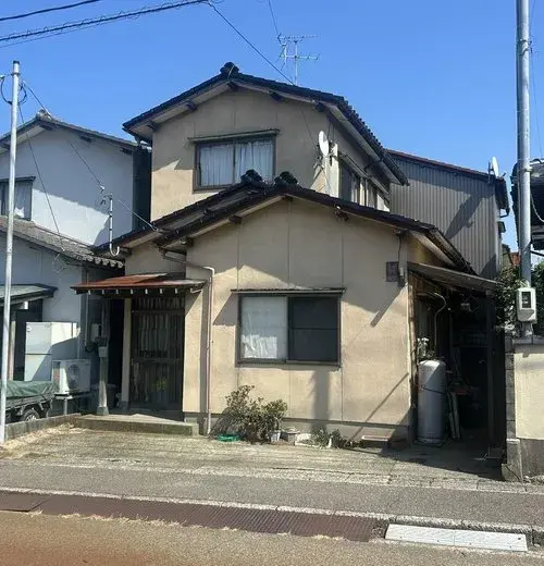 Akiya in 河北郡内滩町